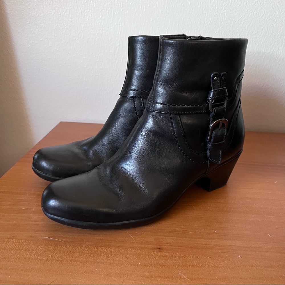 Clarks Bendables Black Leather Zip Ankle Boots style 66776